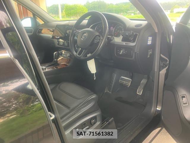 VolksWagen TOUAREG 2012-12 8832540-14
