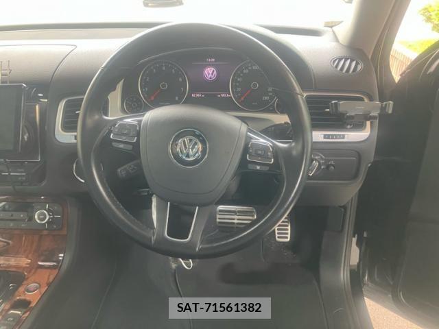 VolksWagen TOUAREG 2012-12 8832540-16