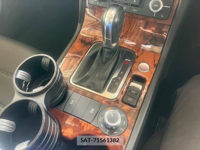 VolksWagen TOUAREG 2012-12 8832540-24