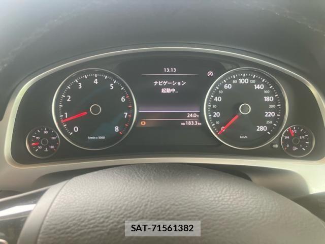 VolksWagen TOUAREG 2012-12 8832540-25