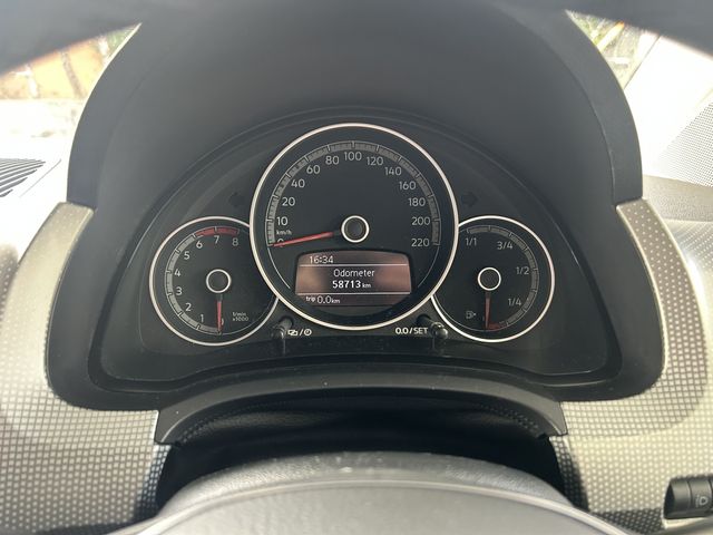 VolksWagen UP! 2018-05 855427-16
