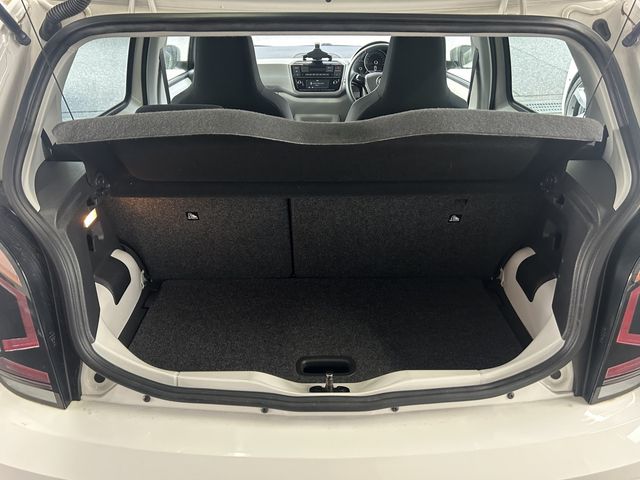 VolksWagen UP! 2018-05 855427-23