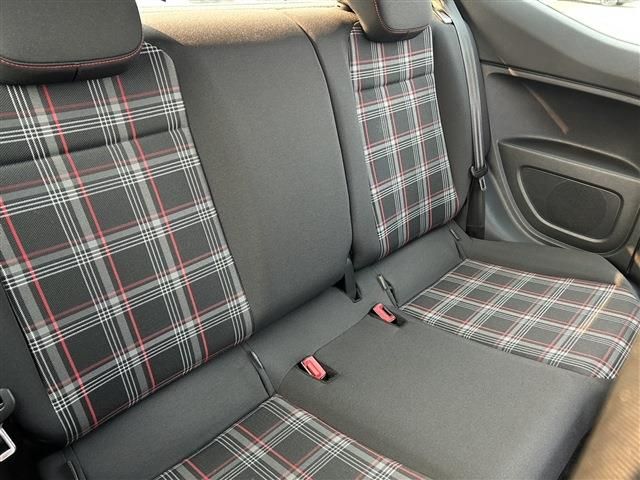 VolksWagen UP! 2019-02 1177462-12