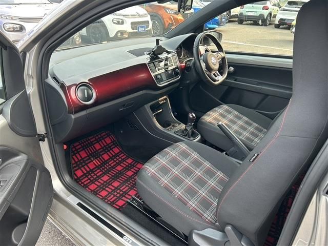 VolksWagen UP! 2019-02 1177462-14