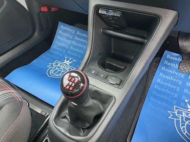 VolksWagen UP! 2018-06 1287128-14