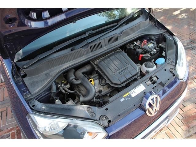 VolksWagen UP! 2016-10 1362411-15