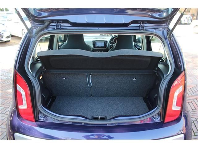VolksWagen UP! 2016-10 1362411-5