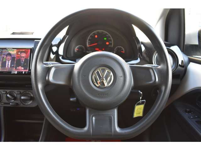 VolksWagen UP! 2013-10 2779753-10