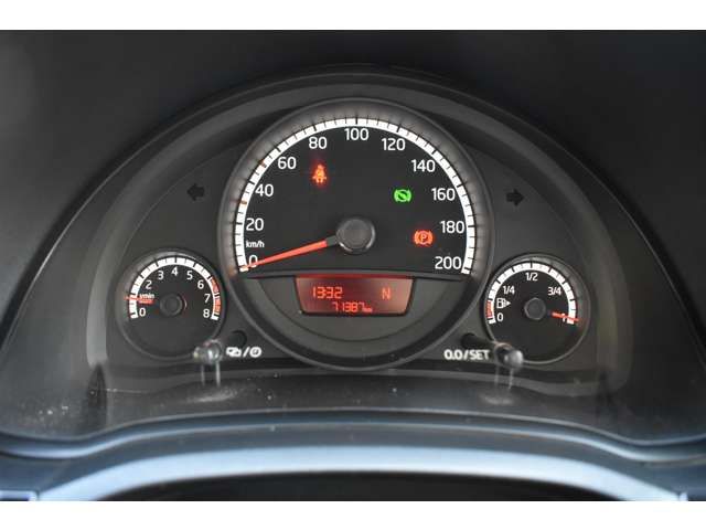 VolksWagen UP! 2013-10 2779753-1