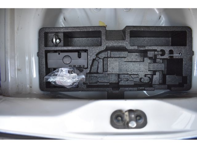 VolksWagen UP! 2013-10 2779753-23