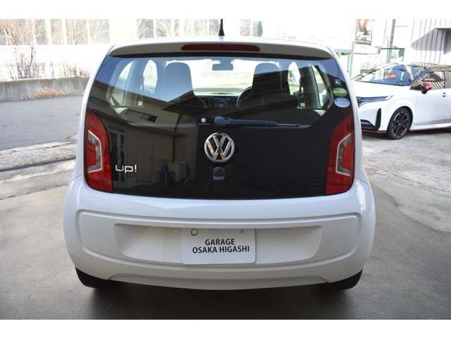 VolksWagen UP! 2013-10 2779753-4