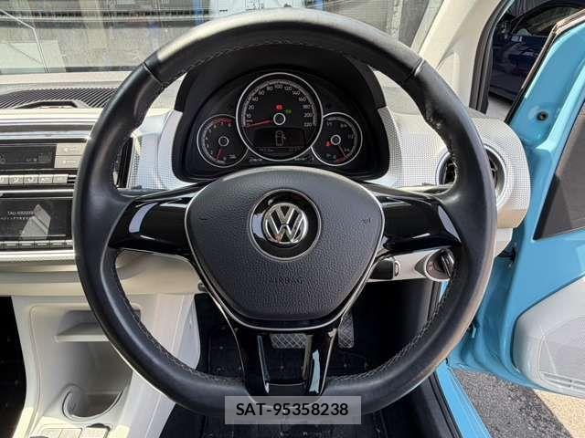 VolksWagen UP! 2018-03 6753927-10