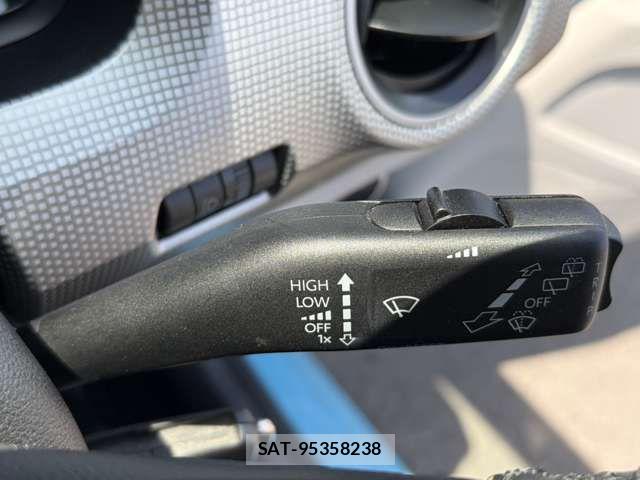 VolksWagen UP! 2018-03 6753927-12