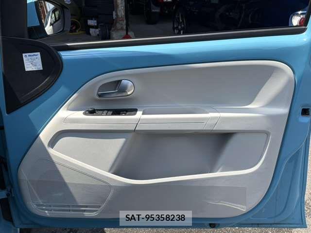 VolksWagen UP! 2018-03 6753927-14