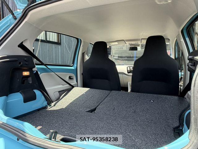VolksWagen UP! 2018-03 6753927-26