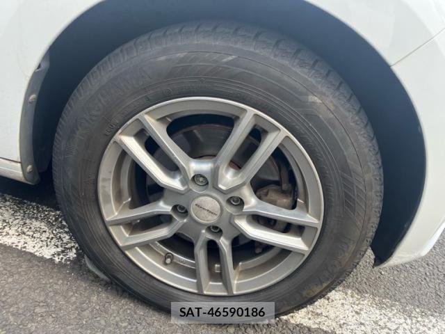 VolksWagen UP! 2013-10 6915453-11