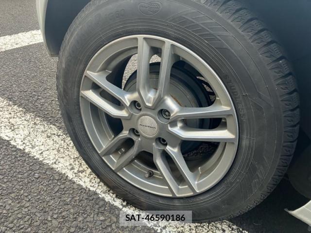 VolksWagen UP! 2013-10 6915453-12