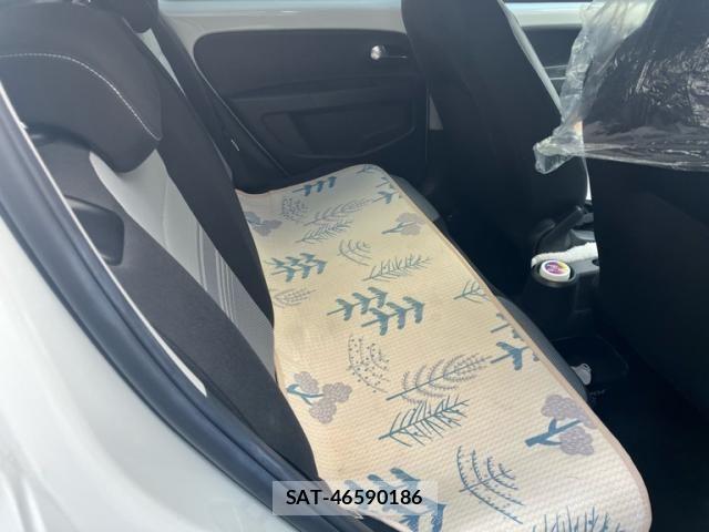 VolksWagen UP! 2013-10 6915453-13