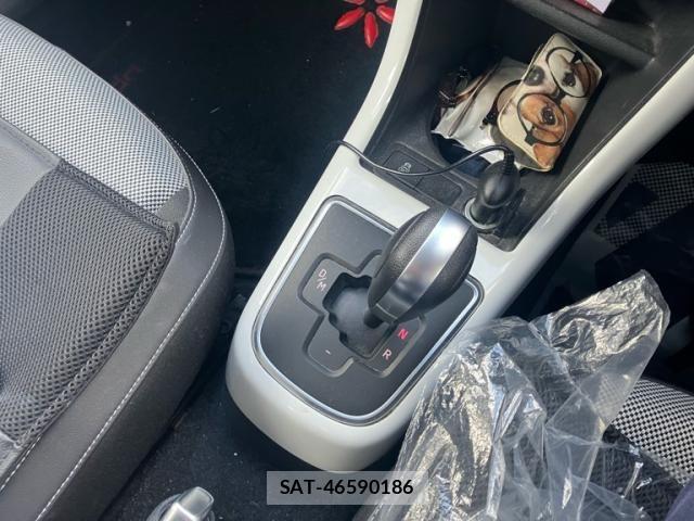 VolksWagen UP! 2013-10 6915453-21