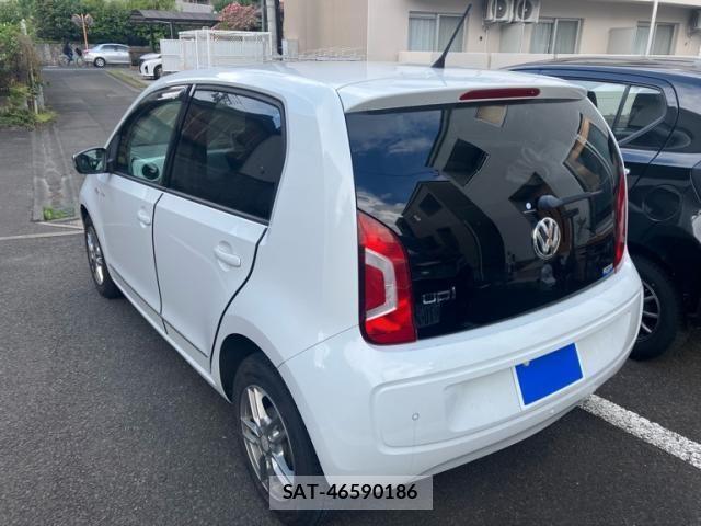 VolksWagen UP! 2013-10 6915453-6