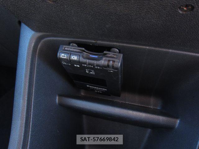 VolksWagen UP! 2015-08 6915447-13