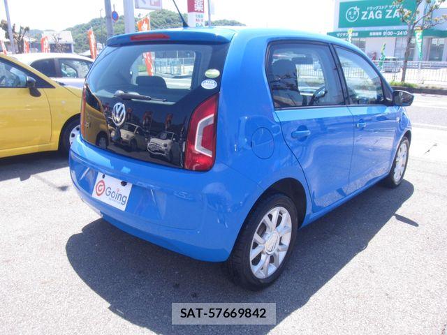 VolksWagen UP! 2015-08 6915447-1
