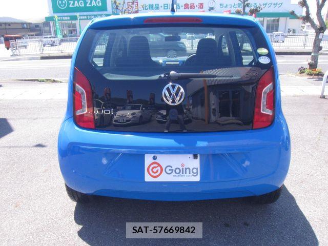 VolksWagen UP! 2015-08 6915447-2