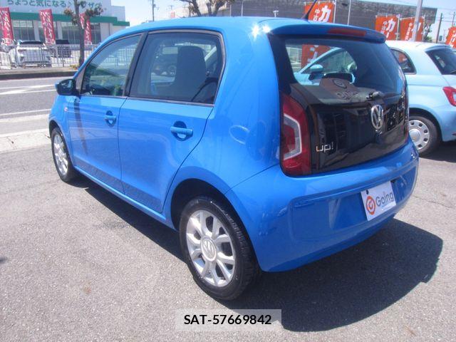 VolksWagen UP! 2015-08 6915447-3