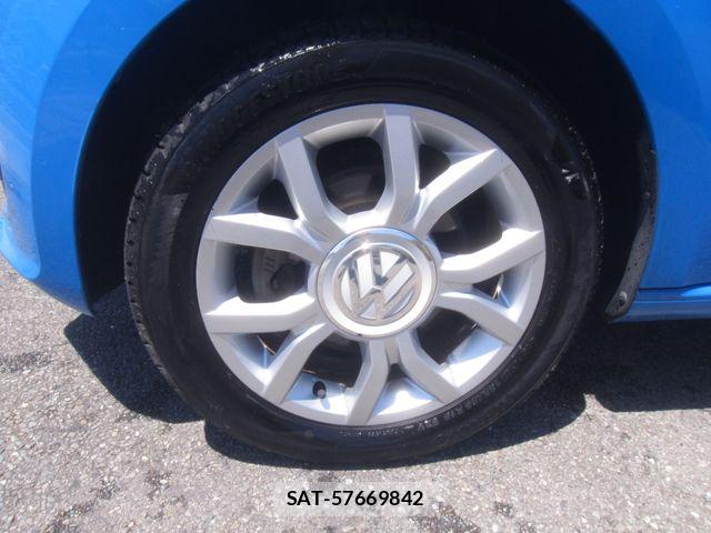 VolksWagen UP! 2015-08 6915447-5