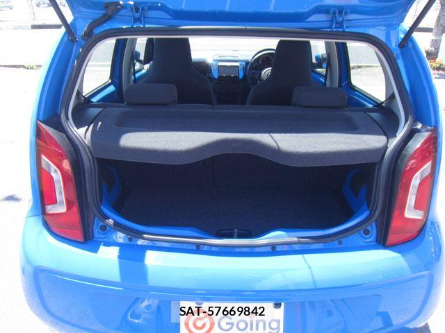 VolksWagen UP! 2015-08 6915447-6