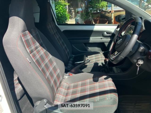 VolksWagen UP! 2020-02 6915442-12