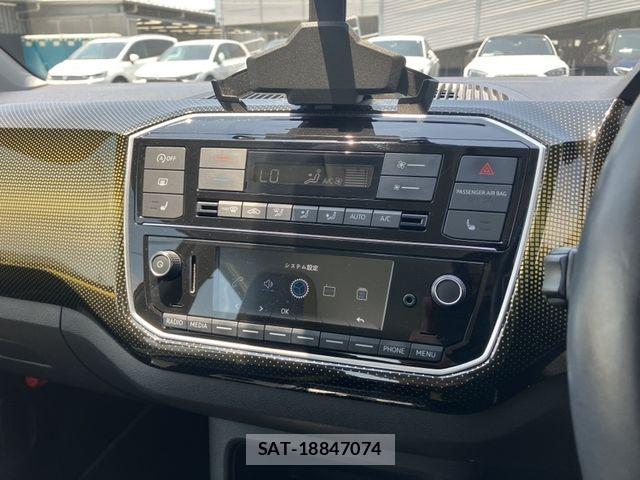 VolksWagen UP! 2018-03 7394876-7