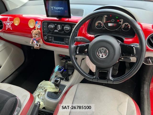 VolksWagen UP! 2013-04 7394877-15