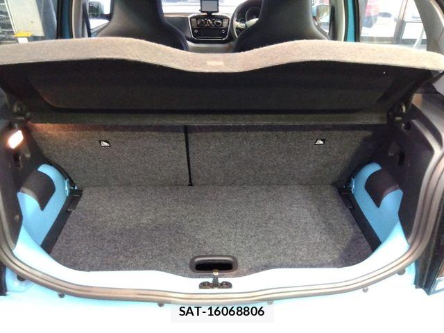 VolksWagen UP! 2019-06 7458871-15