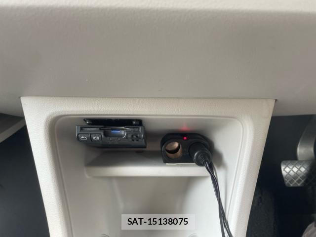 VolksWagen UP! 2014-04 7458872-14
