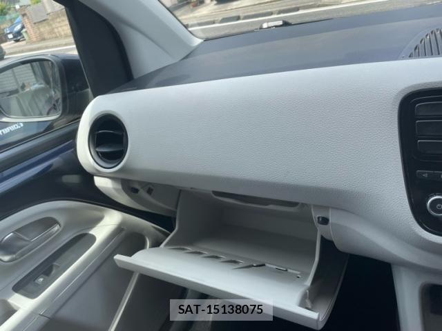 VolksWagen UP! 2014-04 7458872-15