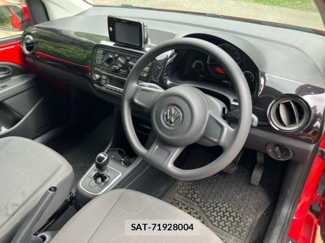 VolksWagen UP! 2012-10 7621381-11