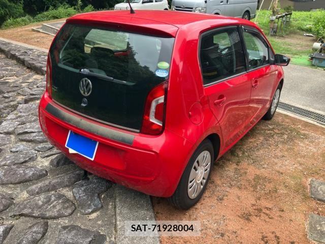 VolksWagen UP! 2012-10 7621381-2