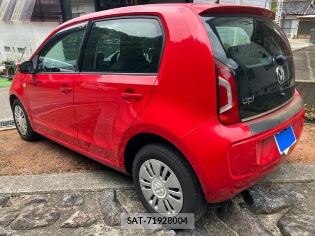 VolksWagen UP! 2012-10 7621381-3