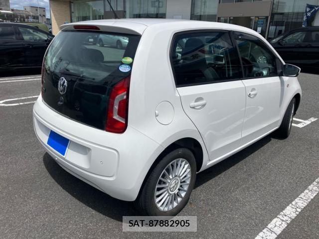 VolksWagen UP! 2013-11 7621380-3