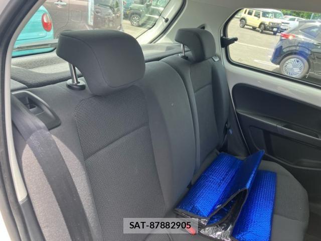 VolksWagen UP! 2013-11 7621380-5