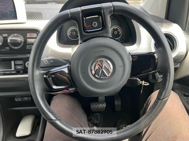 VolksWagen UP! 2013-11 7621380-7