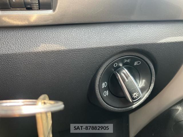 VolksWagen UP! 2013-11 7621380-8