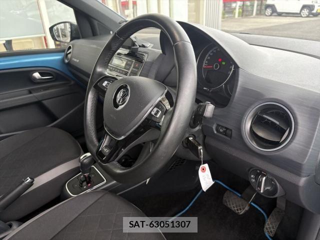 VolksWagen UP! 2017-07 7621379-27
