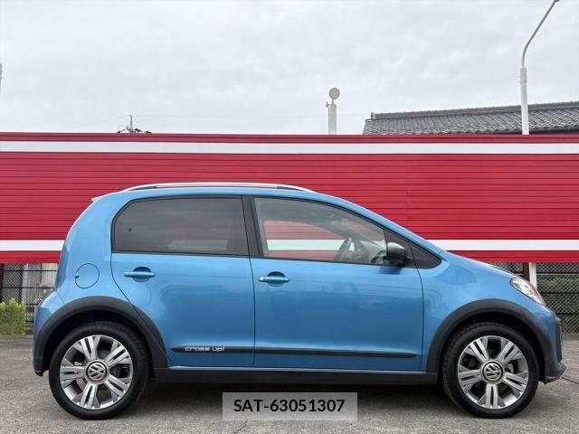 VolksWagen UP! 2017-07 7621379-3
