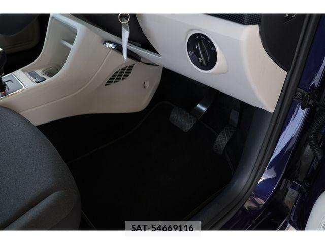 VolksWagen UP! 2017-06 7730776-24