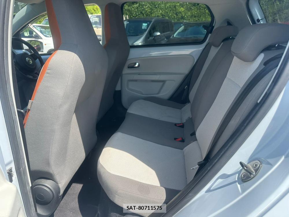 VolksWagen UP! 2013-09 6999194-9
