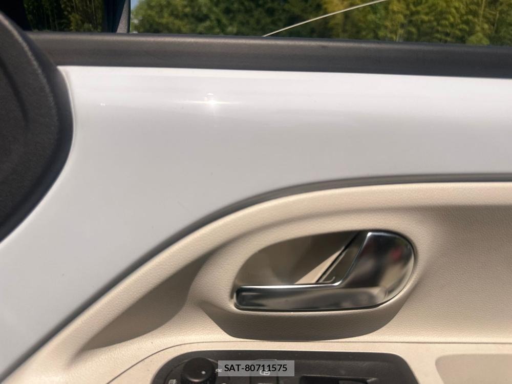 VolksWagen UP! 2013-09 6999194-19