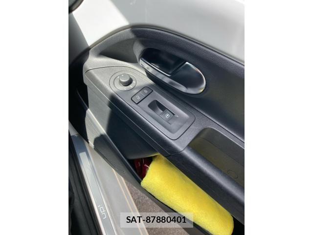 VolksWagen UP! 2013-09 7880534-17