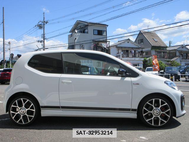 VolksWagen UP! 2019-11 7880533-24
